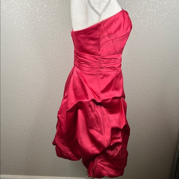 David's Bridal Raspberry Pink 80's Style Strapless Satin Prom Wedding Dress 4 - Picture 4 of 7